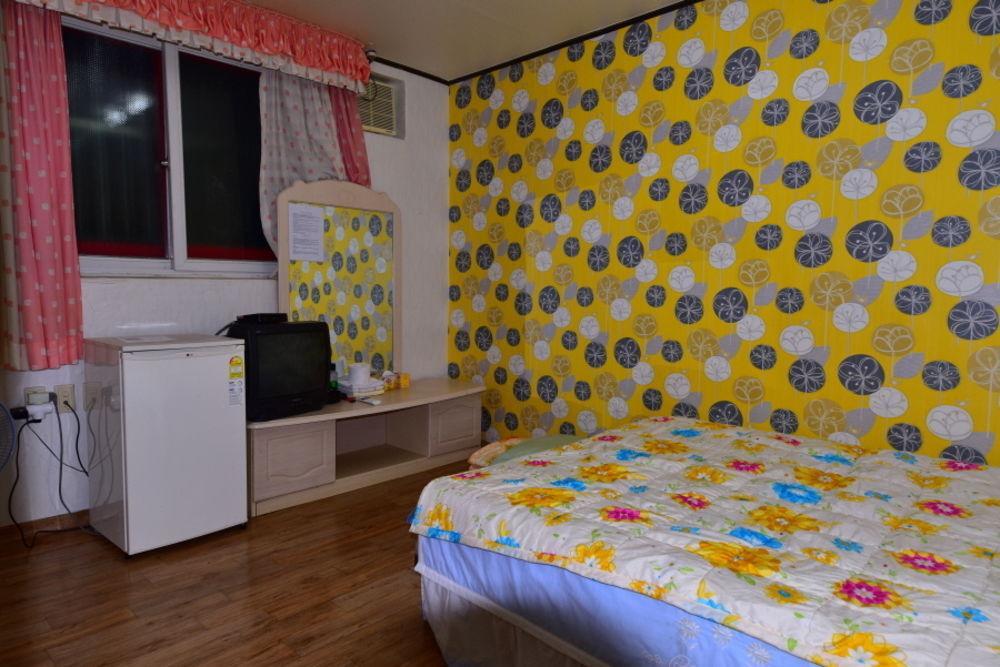 Songwol Park Motel Sokcho Exterior photo